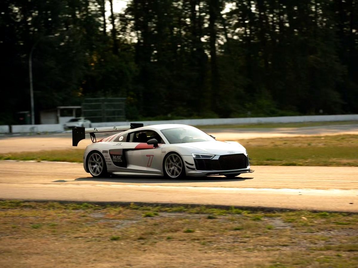 2017 Audi R8 V10 running OUCHI T304 stainless exhaust at speed — customer photo
